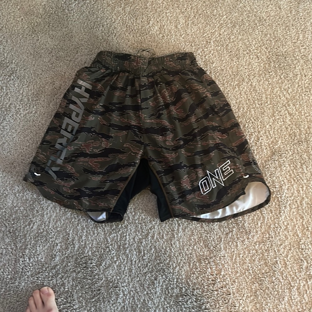 Hyperfly shorts one championship size 36